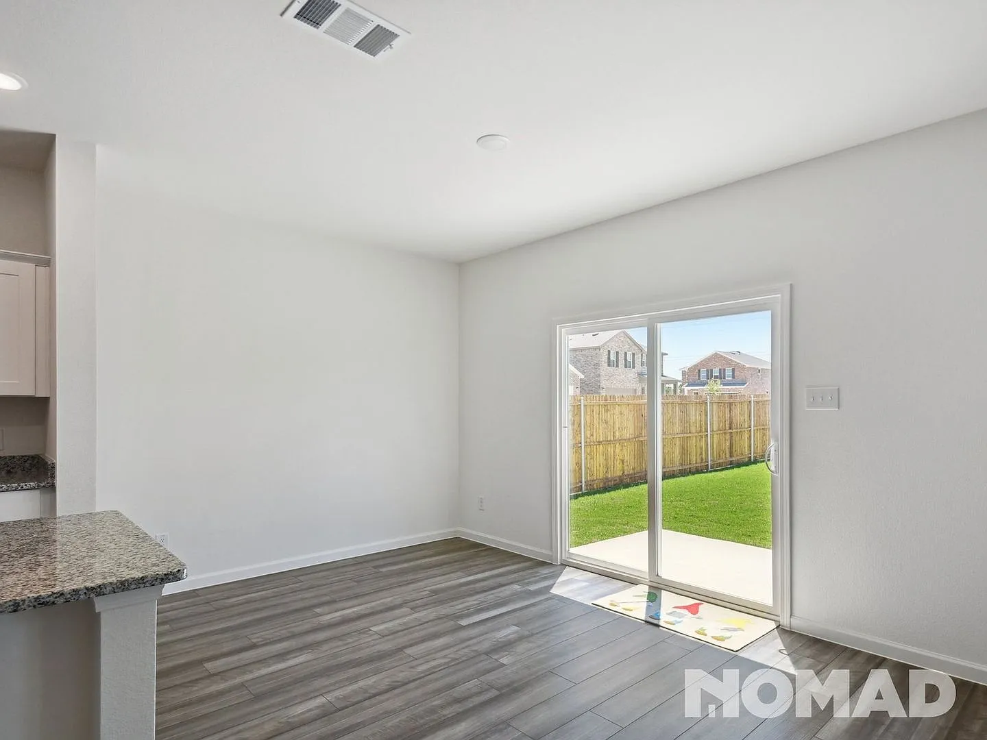 4 Bedroom Single Family Home in Crowley — Photo 4