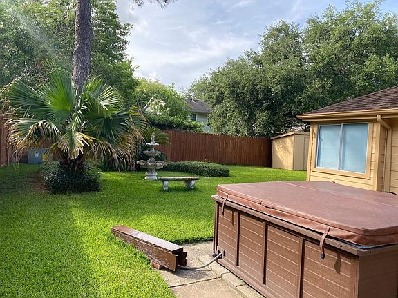 3rd image of 15446 Woodhorn Dr