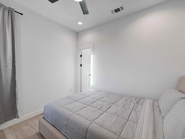 2220 Yellow Jacket Ln #1 — Photo 22