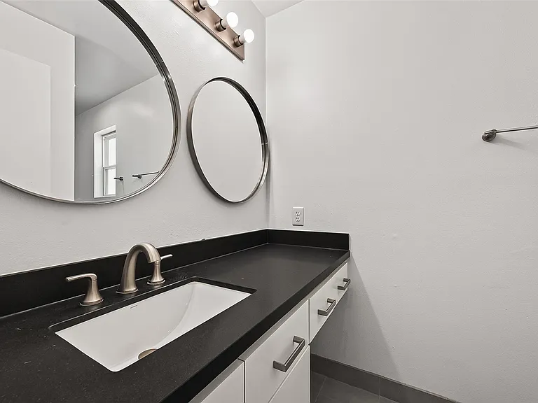 5524 Beverlyhill St #2 — Photo 40