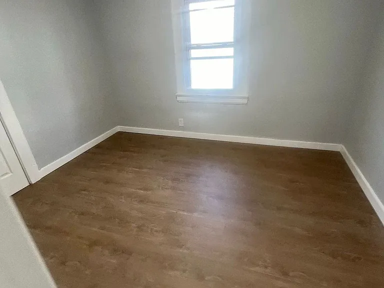 145 Vermont Ave #3 — Photo 4
