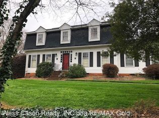6022 Old Providence Rd, Charlotte, NC 28226