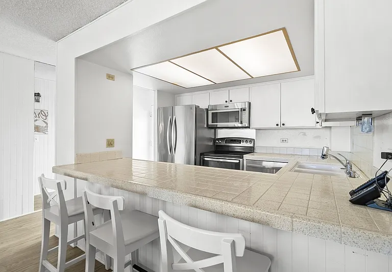 4944 Cass St #702 — Photo 11