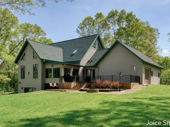 1855 Parnell Ave SE, Ada, MI 49301