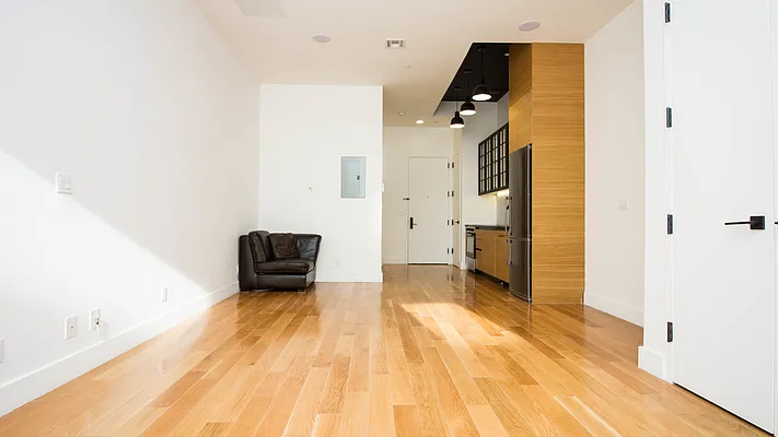 Rented by Nooklyn NYC LLC | media 11