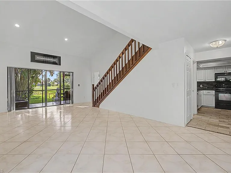 908 Augusta Blvd #A-907 — Photo 6