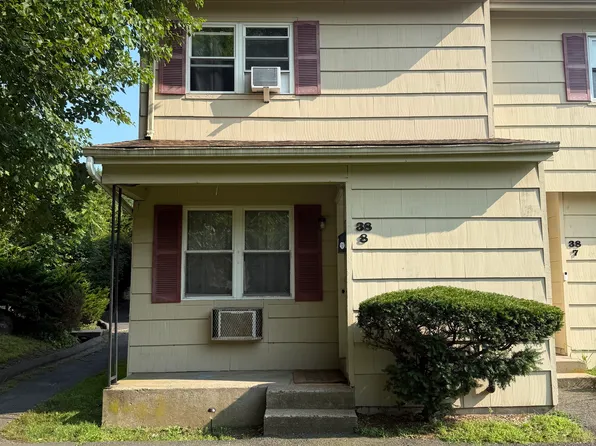 38 Round Tree Drive #8, Naugatuck, CT 06770