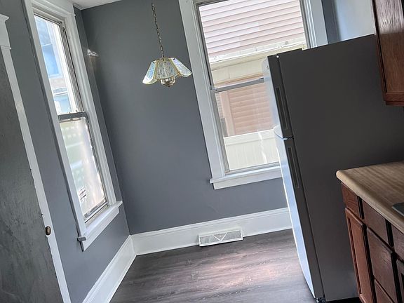 4th image of 439 College Ave Unit B
