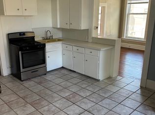 556 Michigan St NE #2, Grand Rapids, MI 49503