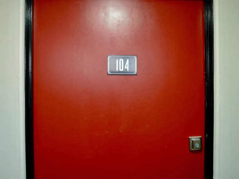 Campus Apartments — Photo 5