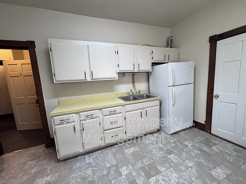 1 bed, 1.0 bath, 700 sqft, $1,050 — Photo 4
