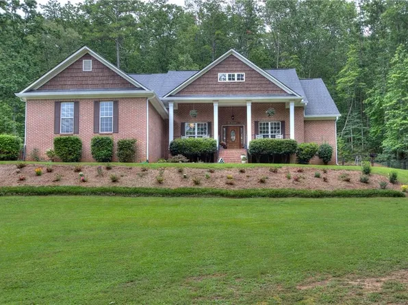 39 Twin Oaks Ln, Cartersville, GA 30120