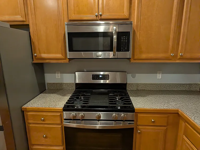 Microwave / Stove