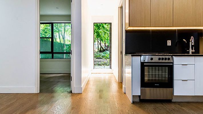 1st image of 822 Saint Johns Pl #1R