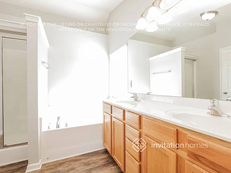 4903 Abercromby St — Photo 17