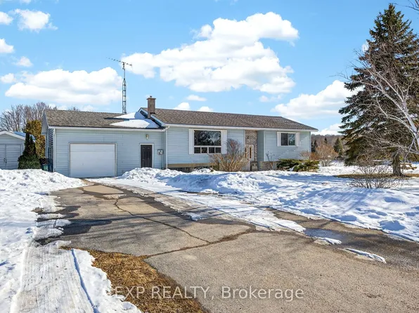 1423 Ridge Rd, Prince Edward County, ON K0K 2T0