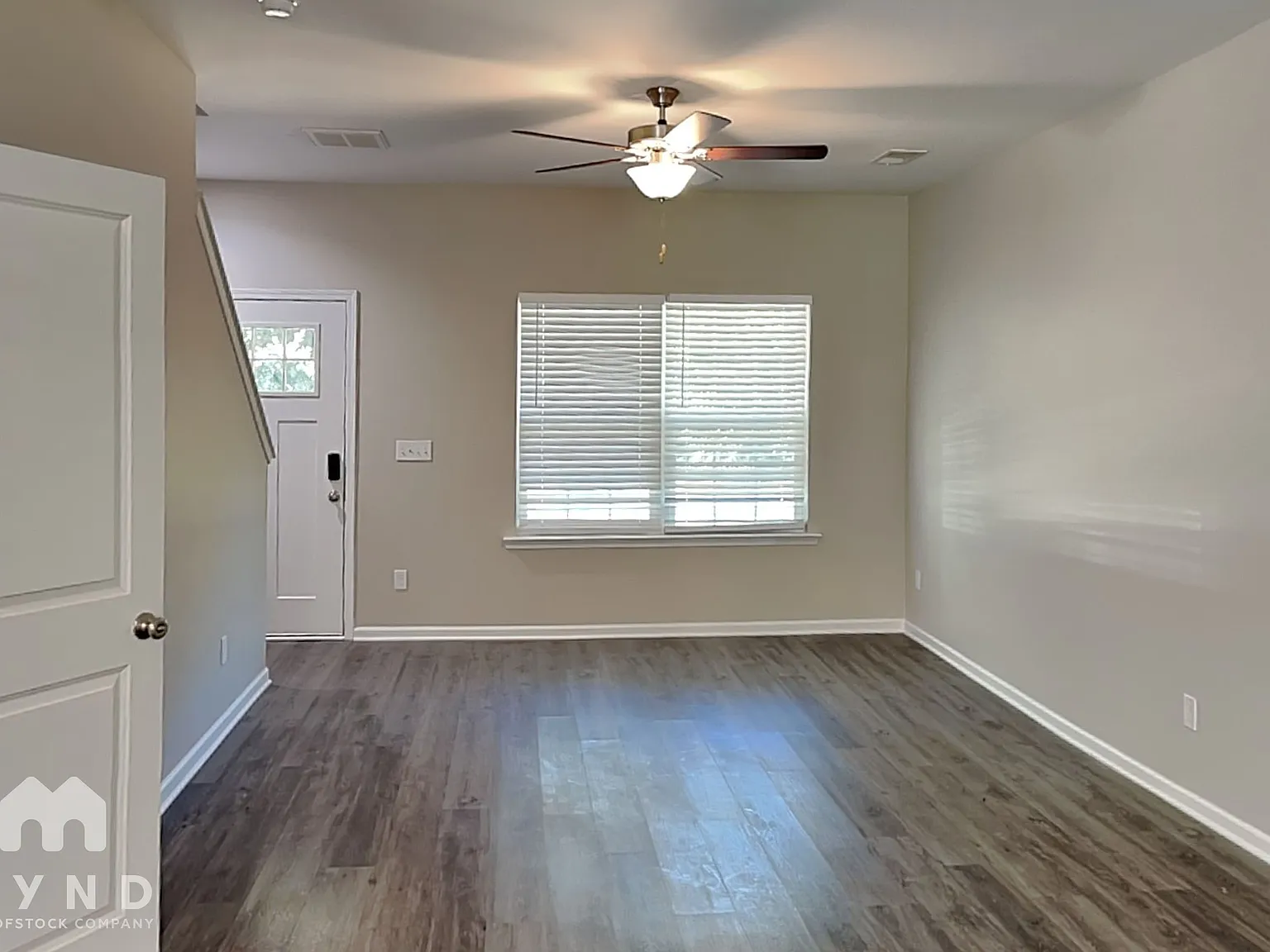 4 bed, 2.5 bath, 1865 sqft, $2,199 — Photo 2