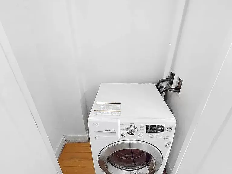234 E 33rd St #1B — Photo 3