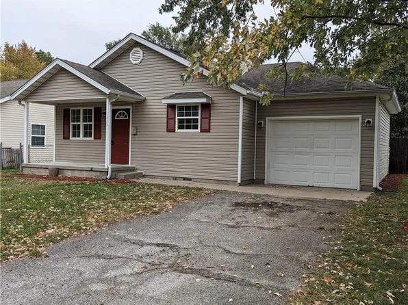 1329 S Michigan Ave, Joplin, MO 64801