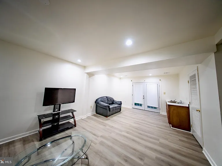3308 Heidi Ln — Photo 6