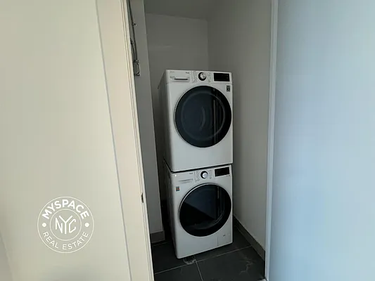 Laundry, photo 2
