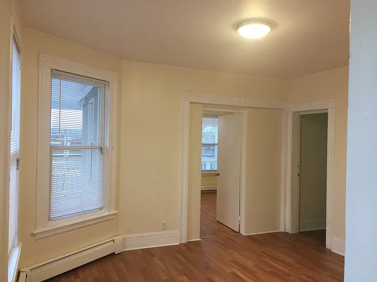 28 Cedar St #1 — Photo 9