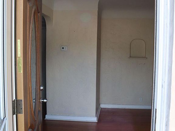 4th image of 2150 22nd Ave N