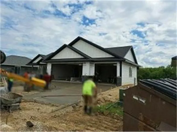 2210 Eldie Dr, Asbury, IA 52002
