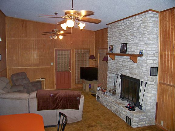4th image of 1044 Highland Dr