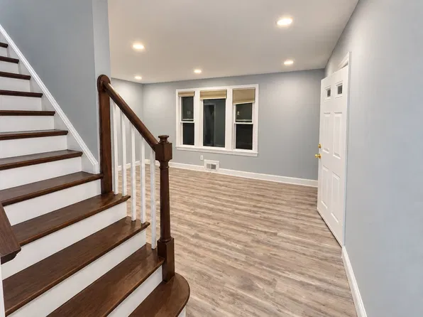 2630 S Uhle St, Arlington, VA 22206