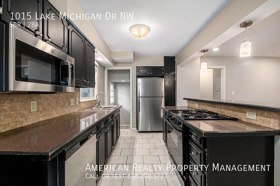 5 bed, 1763 sqft, $2,900 — Photo 3