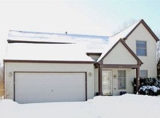 1715 Charles Ave, Algonquin, IL