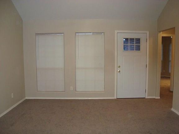 4th image of 2920 McCormack Dr