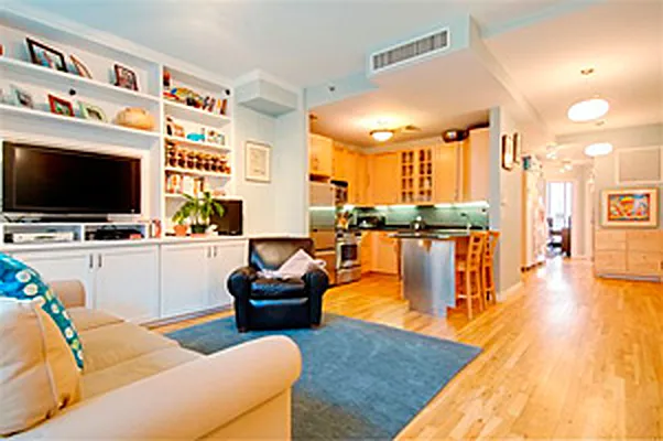 Sold by Warren Lewis Realty | media 25