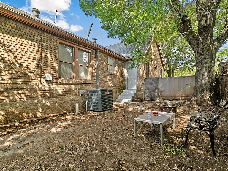 3422 W Jefferson Blvd — Photo 32