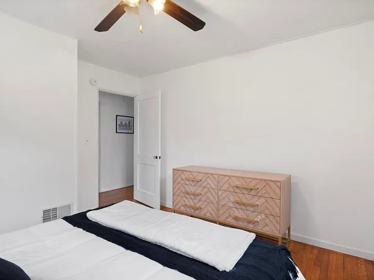 122 Westfall Rd — Photo 18