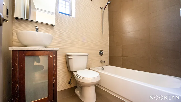 Rented by Nooklyn NYC LLC | media 13