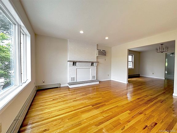 3rd image of 148 Bennett Ave #L1