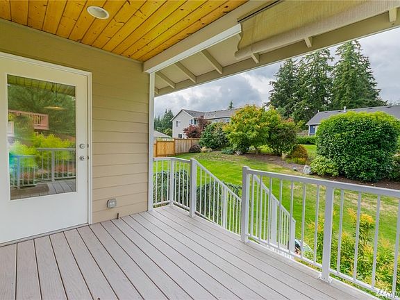 3rd image of 1138 Central Dr