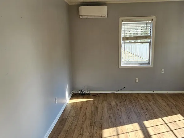 212 N Dogwood Dr, Myrtle Beach, SC 29575