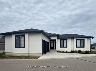 5 John Pound Rd #11, Tillsonburg, ON N4G5X3