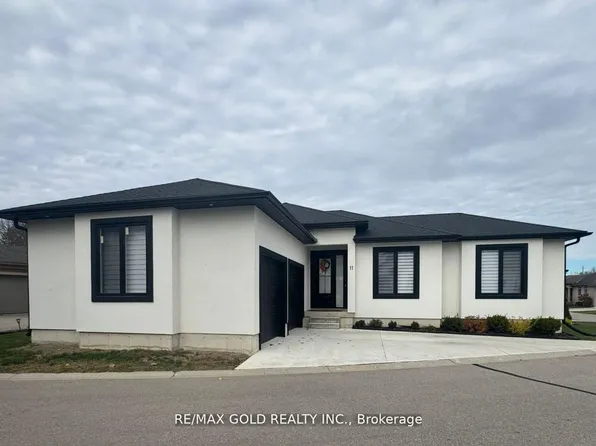 5 John Pound Rd #11, Tillsonburg, ON N4G 5X3