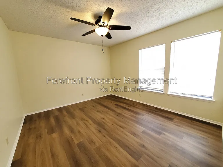 8219 Sunshine Trail Dr — Photo 24