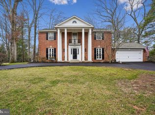 8812 Maxwell Dr, Potomac, MD 20854