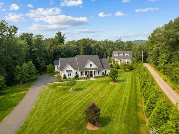 17 Botsford Hill Road, Newtown, CT 06470
