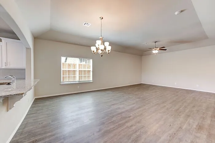 7724 S Chestnut Ave — Photo 11