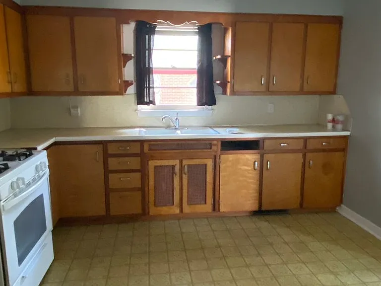 920 Ashland Ave — Photo 7