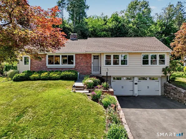 18 Cherryfield Drive, West Hartford, CT 06107