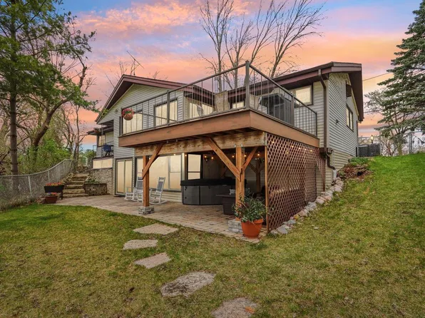 N50W34763 Wisconsin AVENUE, Okauchee, WI 53069