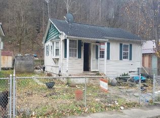 661 McKinley St, Wharton, WV 25208